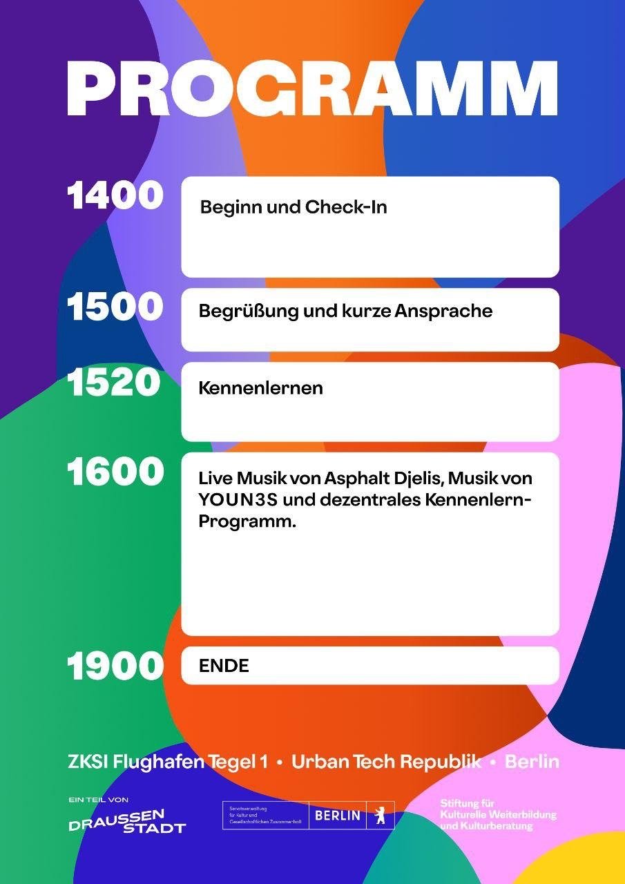 Auf einem bunten Hintergrund aus lila, orange, grün und rosa Farben steht das Programm für das Event. Als Überschrift steht: Programm. Darunter stehen die Tagespunkte mit Uhrzeiten.